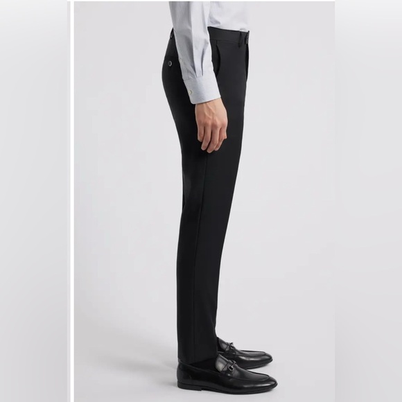 Elegant Black Vest for Formal Events - Picture 3 of 8